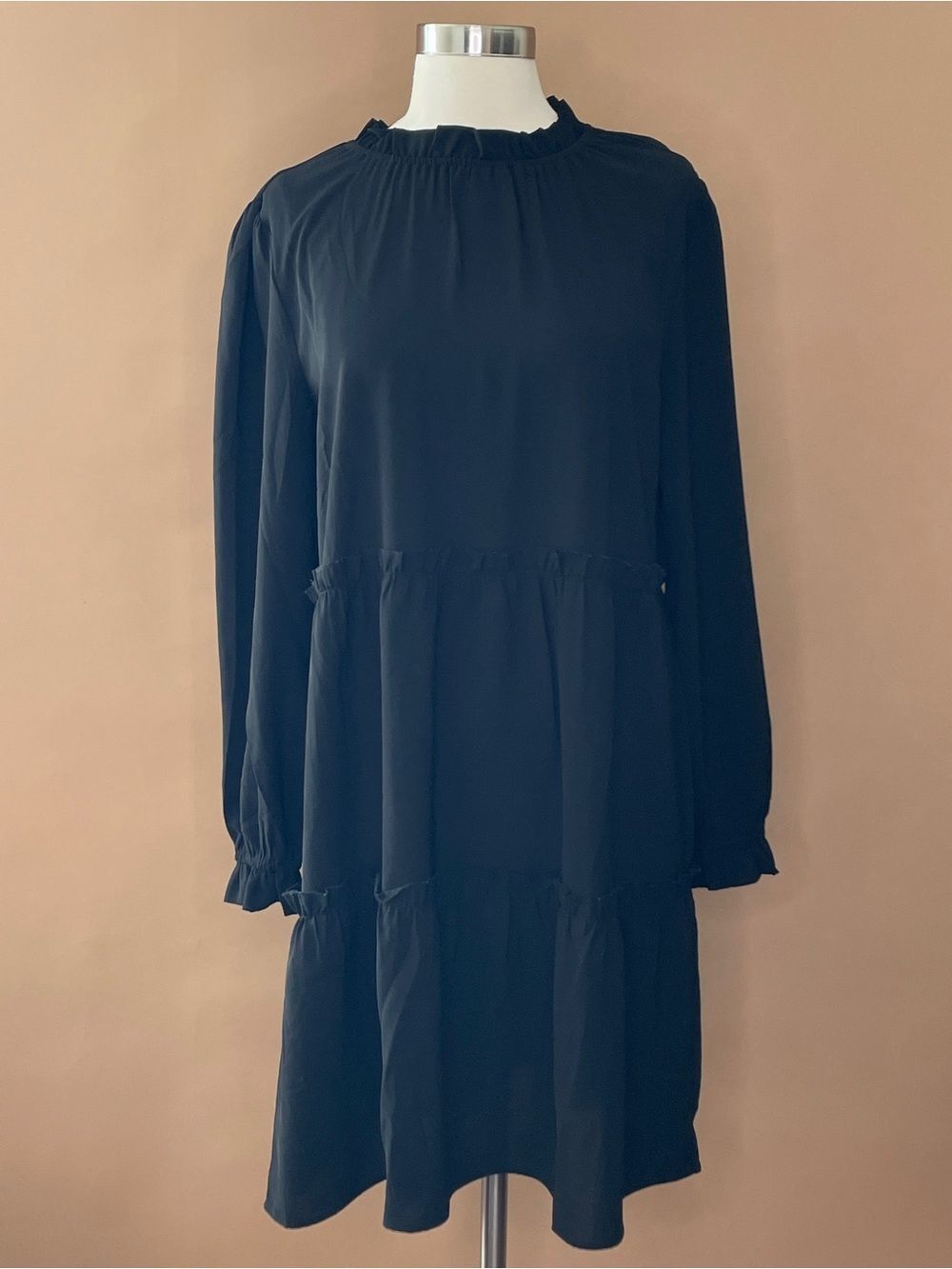 LuLaRoe Black Tiered Ruffle Long Sleeve Shift Mini Dress Womens Small